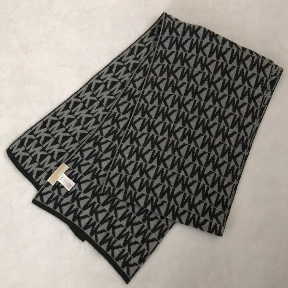 Michael Kors scarf